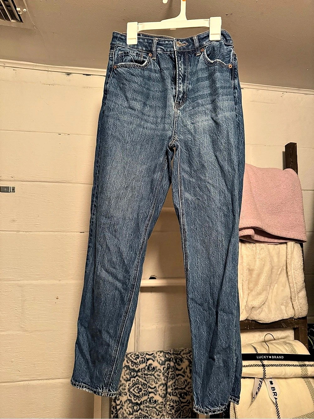 American Eagle Outfitters AE Mom Jean Women's Blue Jeans